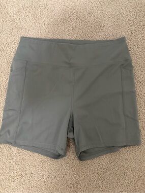 American Eagle The Everything Pocket Bike Short - Gray Green